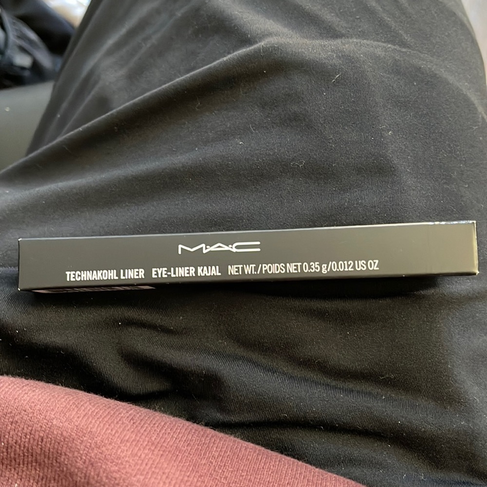 MAC Technakohl liner eye-liner